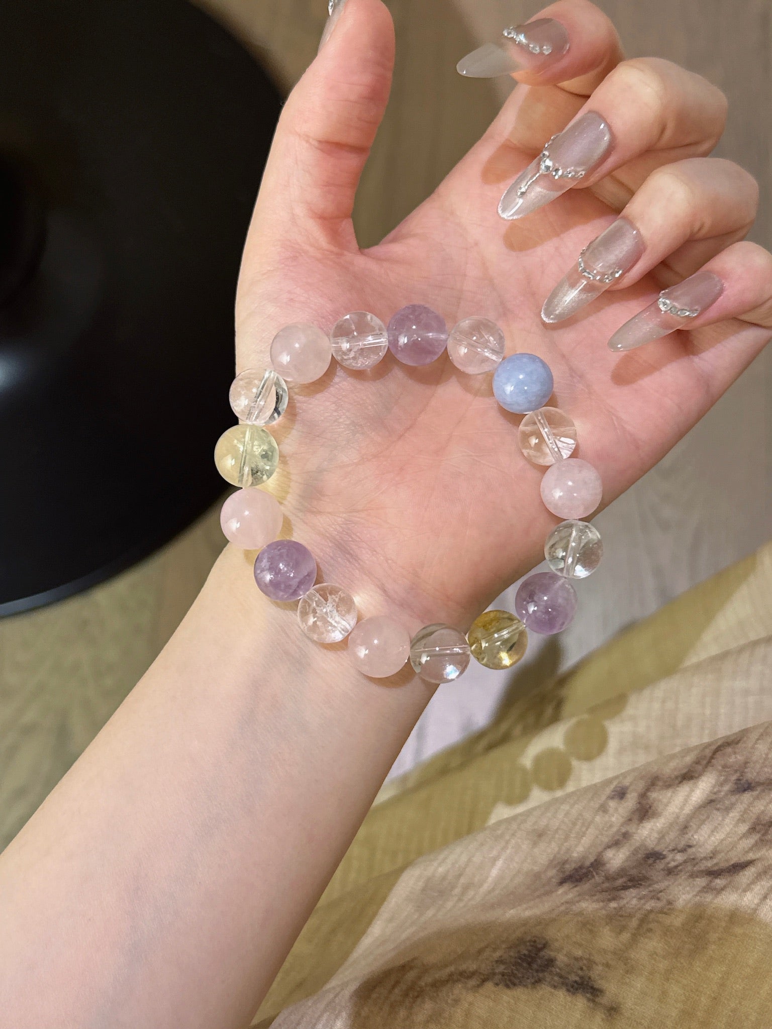 ▫️▪️ White crystal pink crystal citrine amethyst aquamarine bracelet